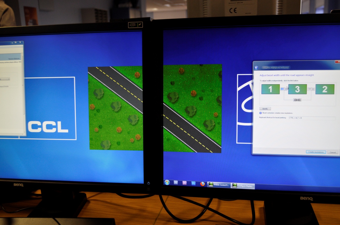 Middle Of My Monitor - HD Wallpaper 