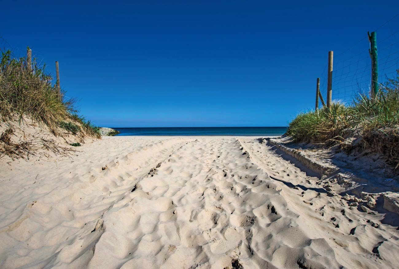 Plage De Sable Fin En Vendée - HD Wallpaper 