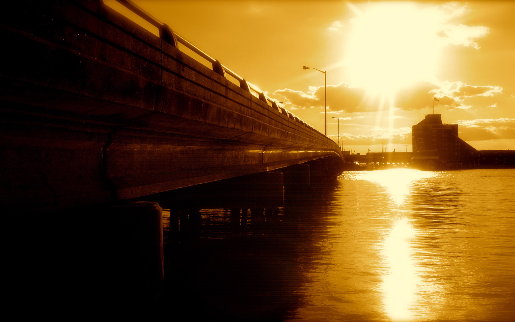 Sunlit Span - Rocket Working For A Nuclear Free City - HD Wallpaper 