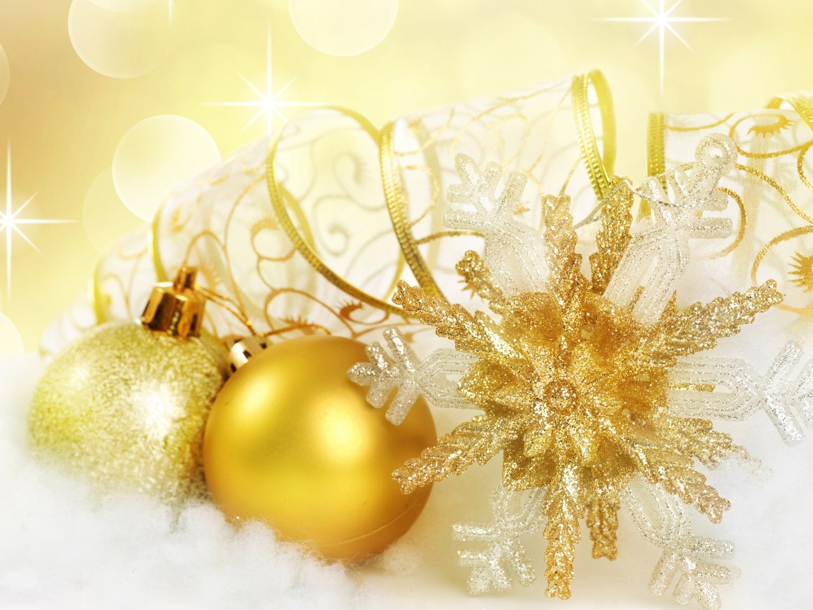 Christmas Wallpaper, Full Hd,new, Dual Monitor Year, - Yellow Balls Christmas - HD Wallpaper 
