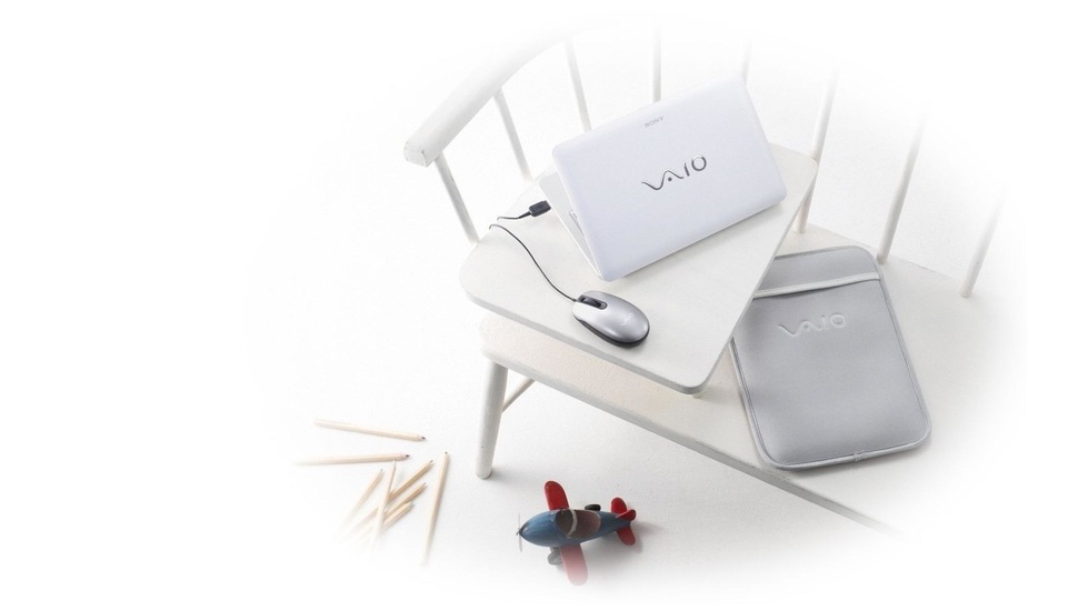 Laptop, Bench, White Background, Toy, Vaio, Mouse, - Hd Background Images With Computer White - HD Wallpaper 
