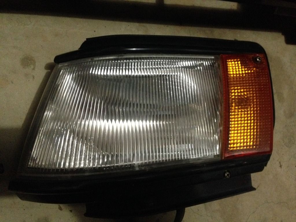 Automotive Parking Light - HD Wallpaper 