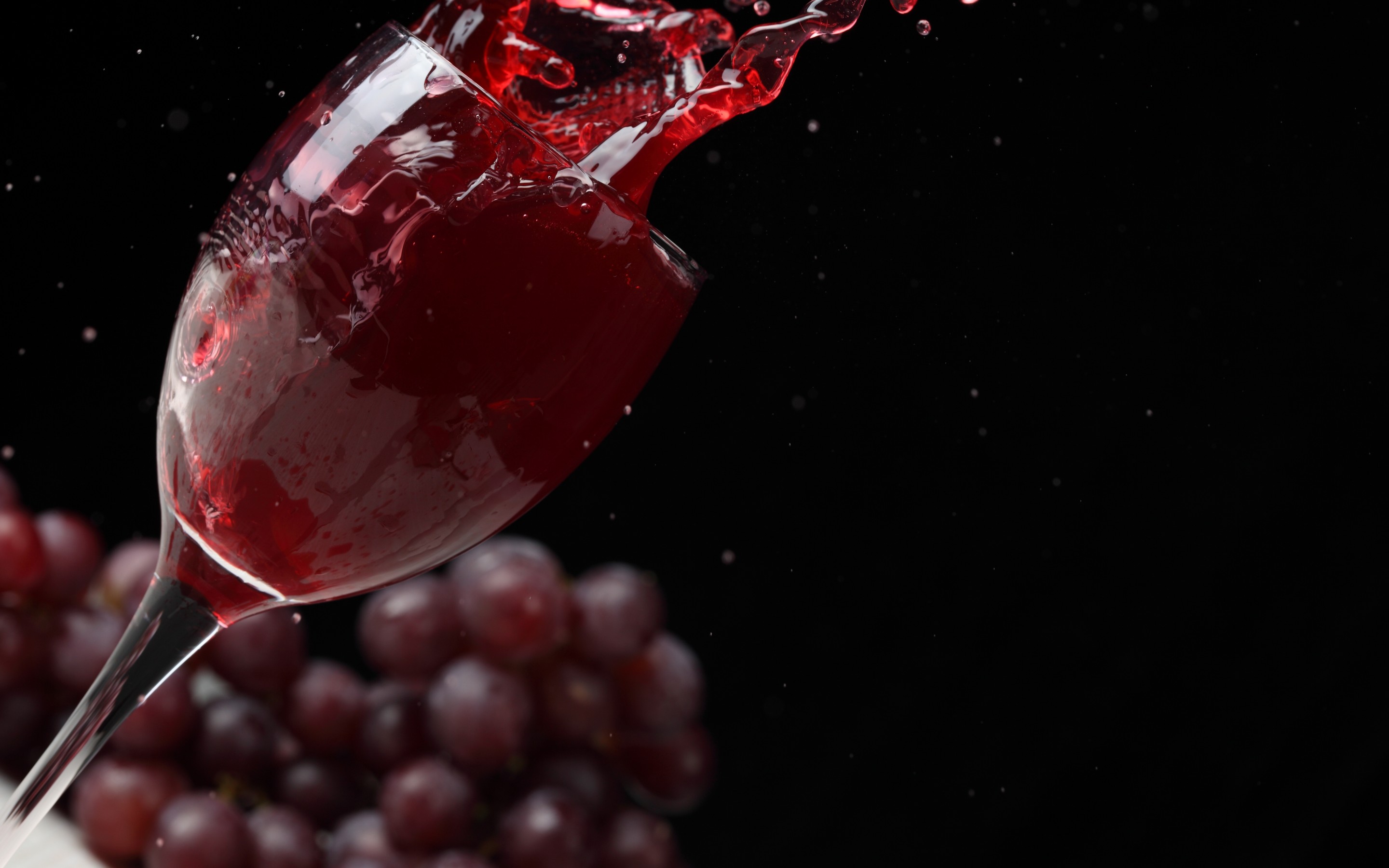 Wallpaper Of Serving Glass, Red Wine, Split Background - 2018 Poster Calendars - HD Wallpaper 
