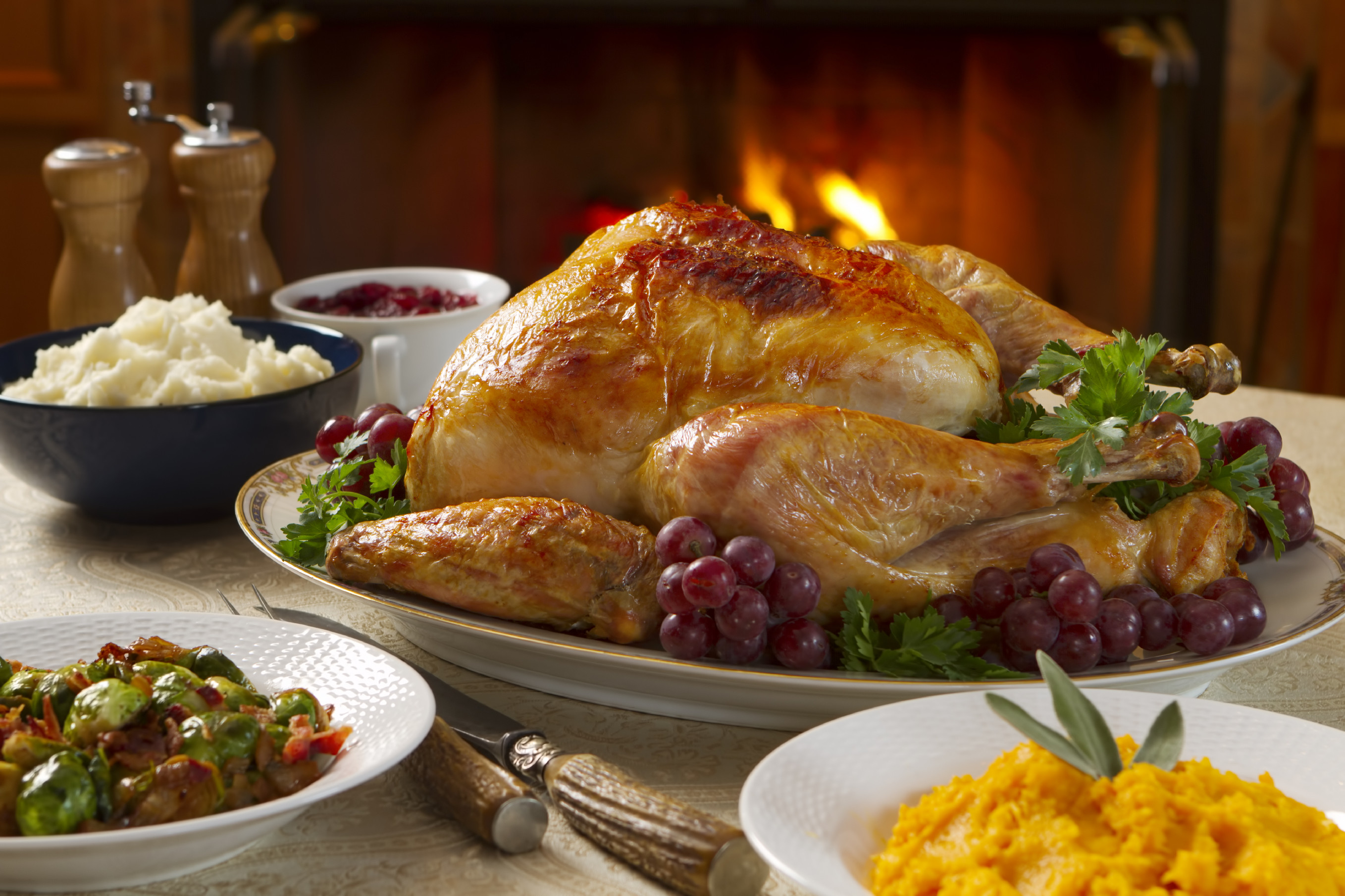 Thanksgiving Dinner Photo Hd Wallpapers High Definition - Happy Thanksgiving Turkey Dinner - HD Wallpaper 