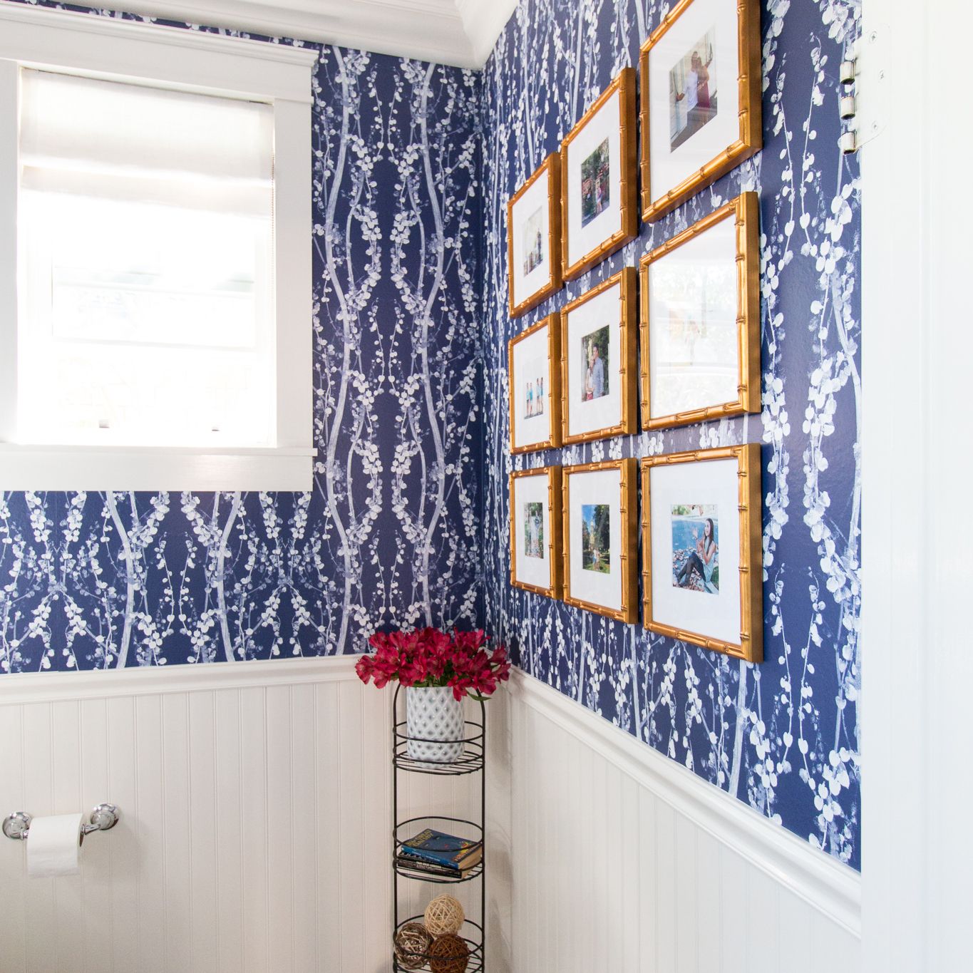 Tempaper Branches Mystery Blue Removable Wallpaper - Azul Baños Pequeños Modernos - HD Wallpaper 