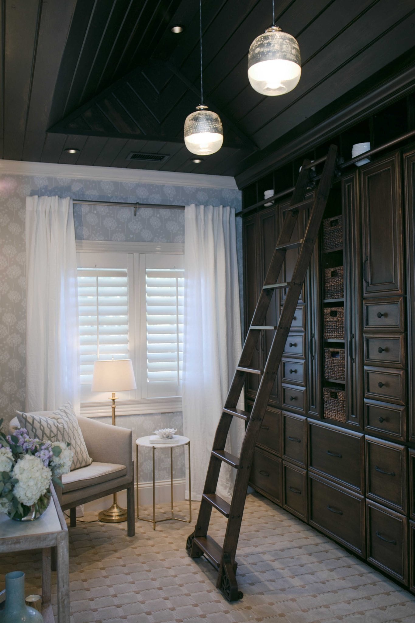 Window Covering - HD Wallpaper 