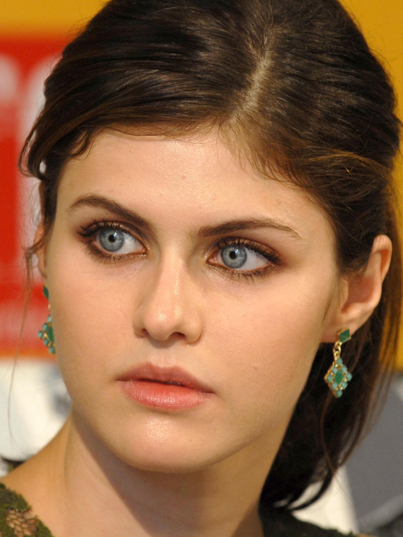 Beautiful Blue Eyes Actress - HD Wallpaper 