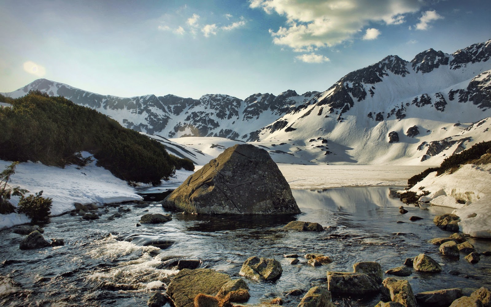 Unique Hdq Images - Windows 10 Backgrounds Snow - HD Wallpaper 