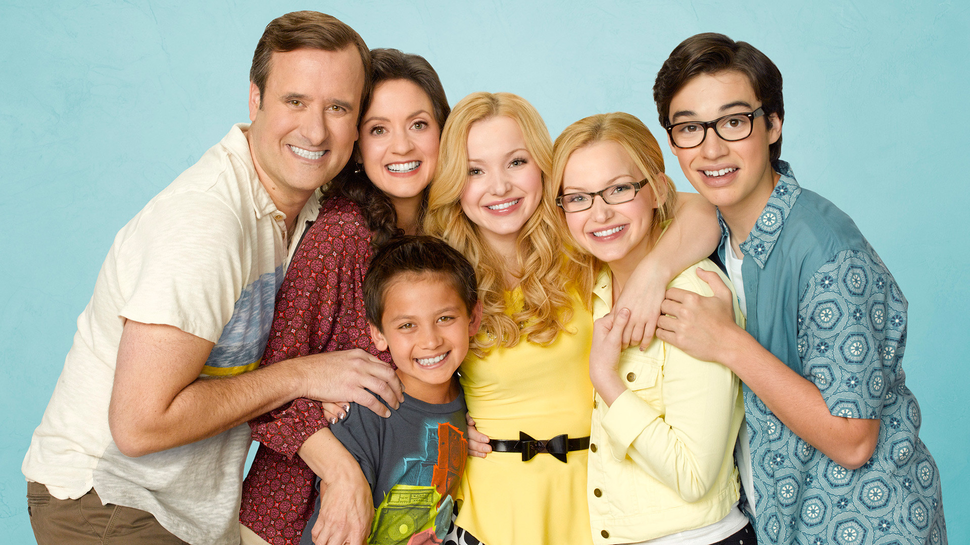 Liv And Maddie Rooney Family - HD Wallpaper 