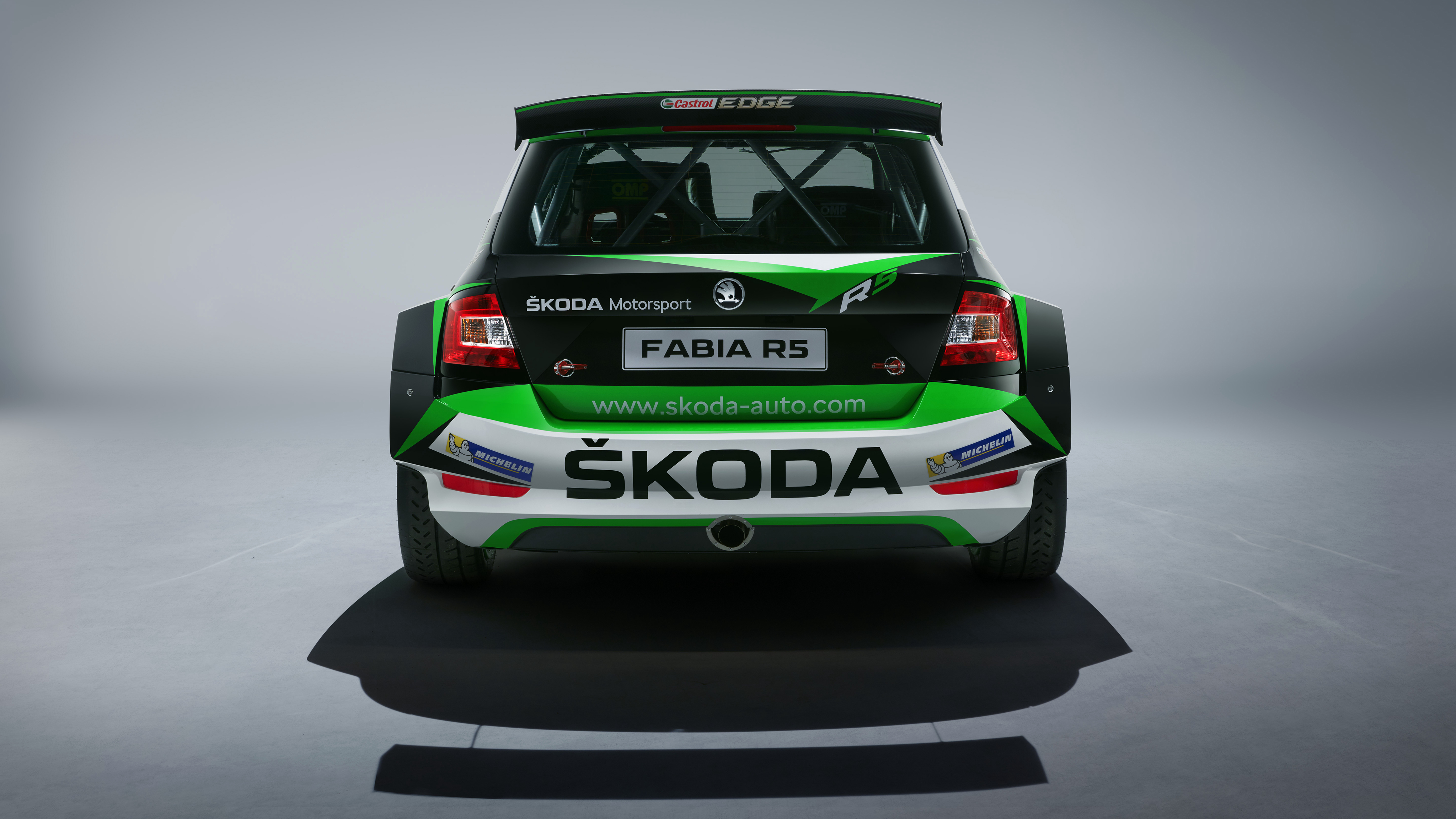 Škoda Fabia R5 - HD Wallpaper 