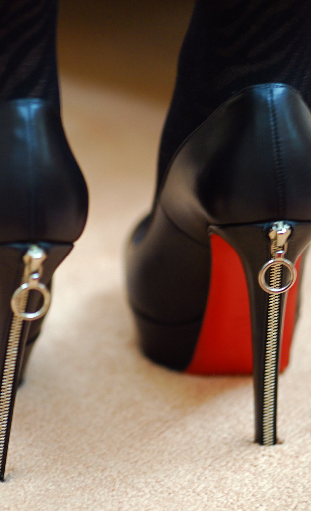 Louboutin ♥ - Louboutin Wallpaper Hd - HD Wallpaper 