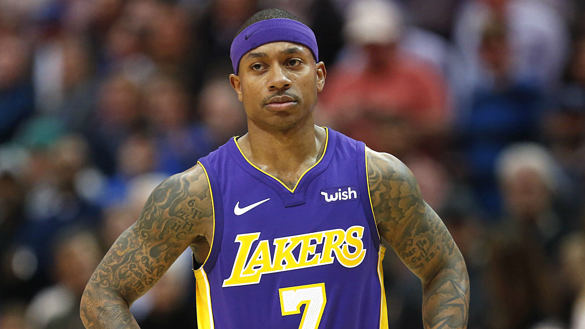 Isaiah Thomas Lakers Widescreen Desktop Wallpaper - Isaiah Thomas In Lakers Jersey - HD Wallpaper 