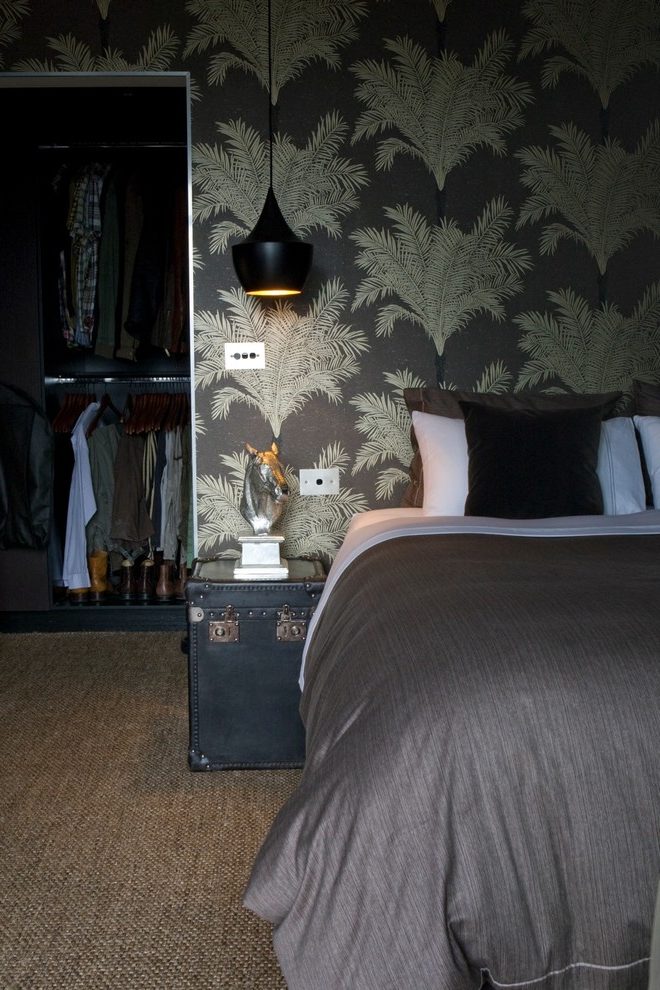 Sydney Masculine Wallpaper With Contemporary Pendant - Bedroom - HD Wallpaper 