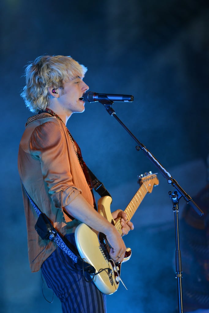 Ross Lynch On Stage - HD Wallpaper 