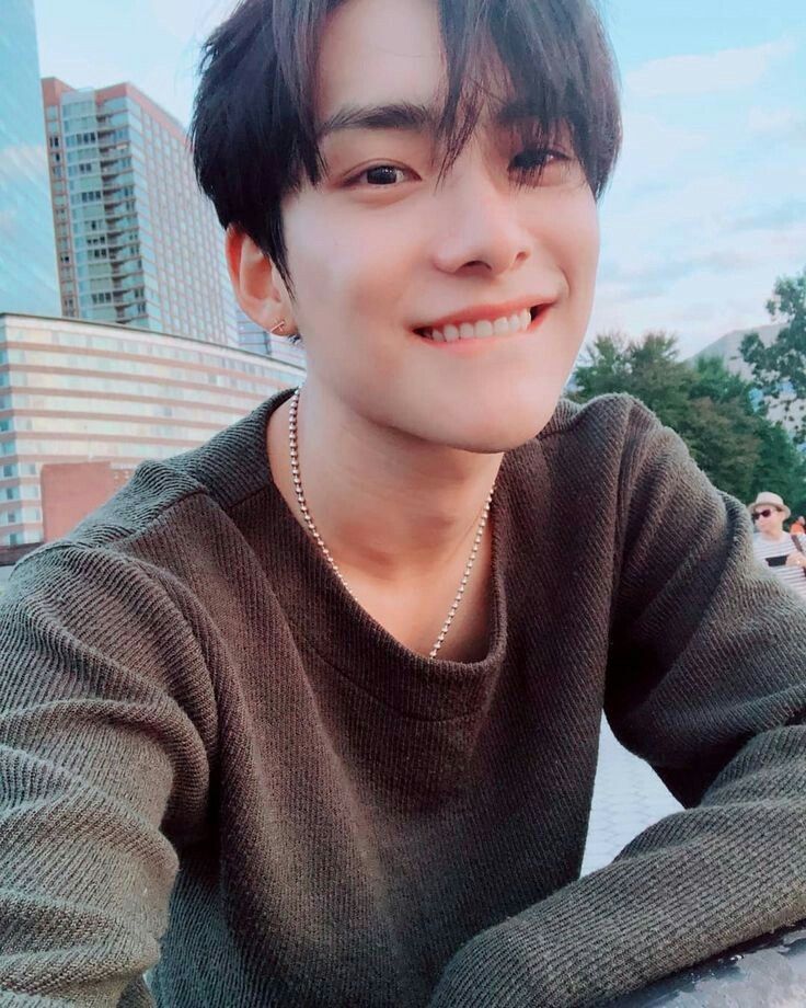 Jun Ace 736x920 Wallpaper Teahub Io