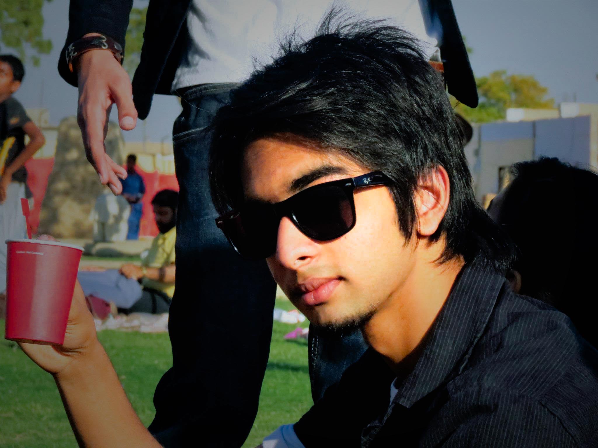 Shaaz Mohammad - Rafy Khan Emo Boys - HD Wallpaper 