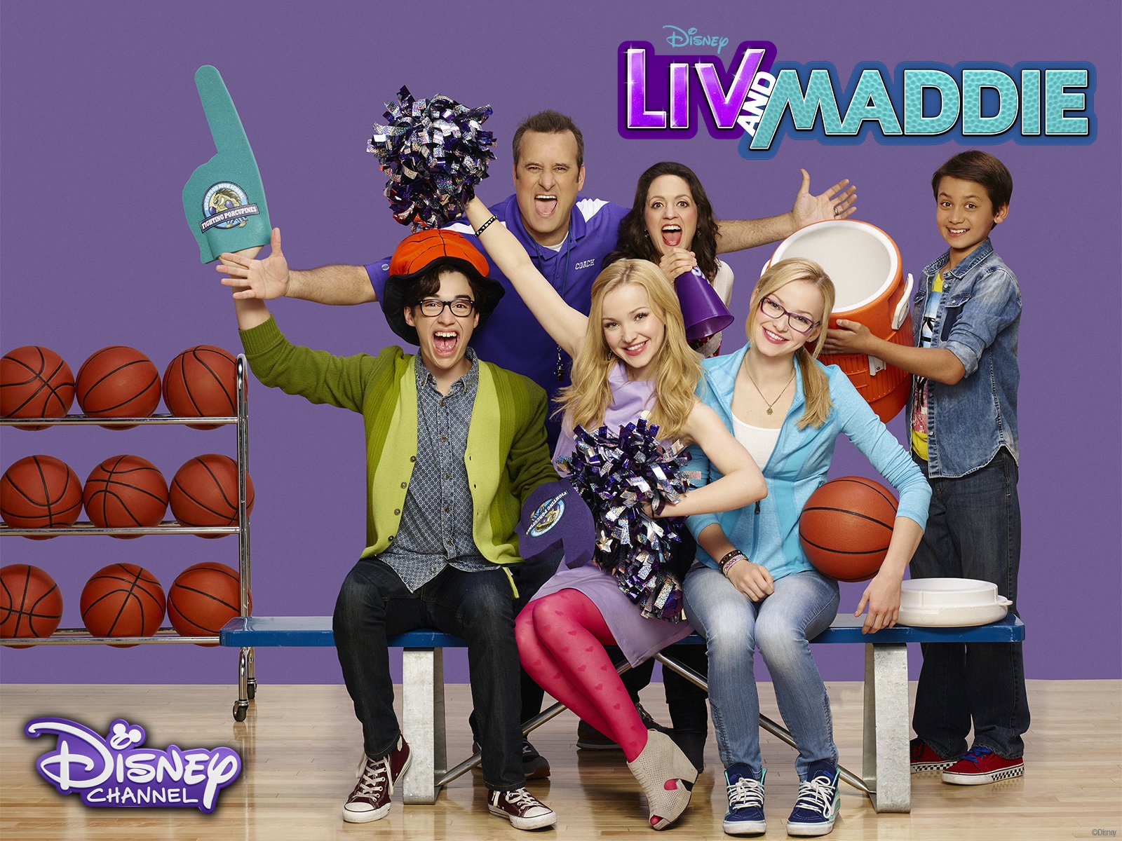 Liv And Maddie Season 1 - HD Wallpaper 