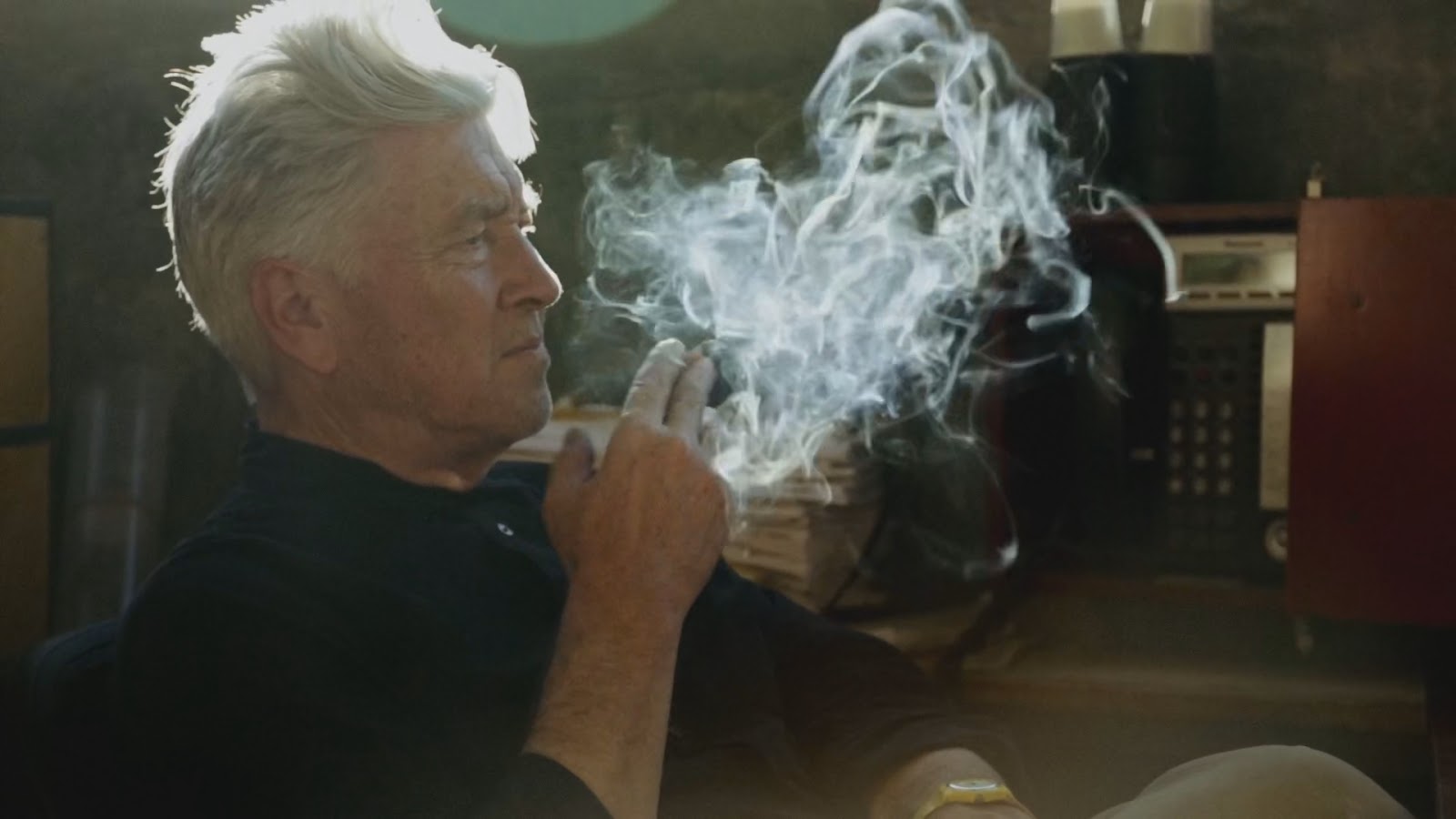 David Lynch The Art Life Smoke - HD Wallpaper 
