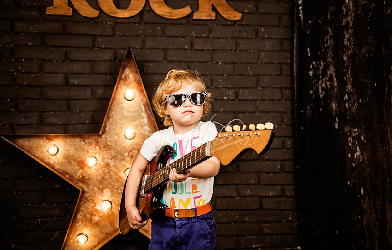 Photo Wallpaper Star, Guitar, Child, Boy, Glasses, - Ребенок Звезда - HD Wallpaper 