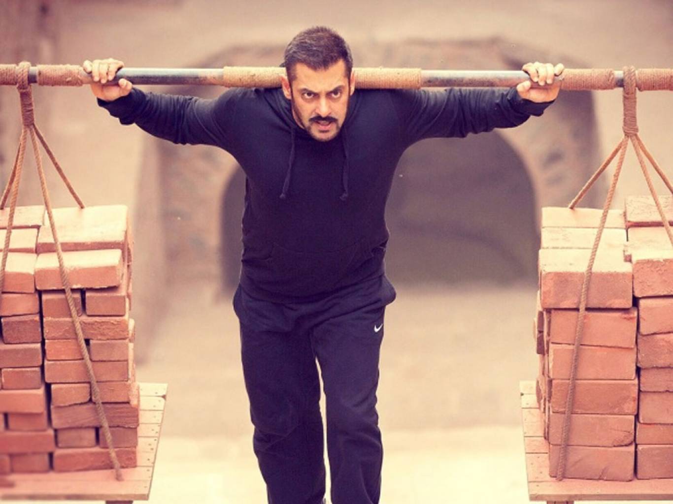 Sultan Wallpapers - Sultan Movie - HD Wallpaper 