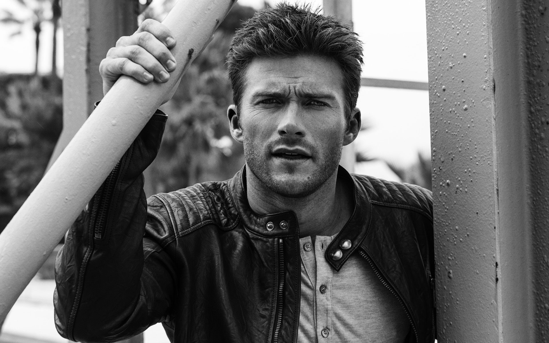 Scott Eastwood Black And White - HD Wallpaper 