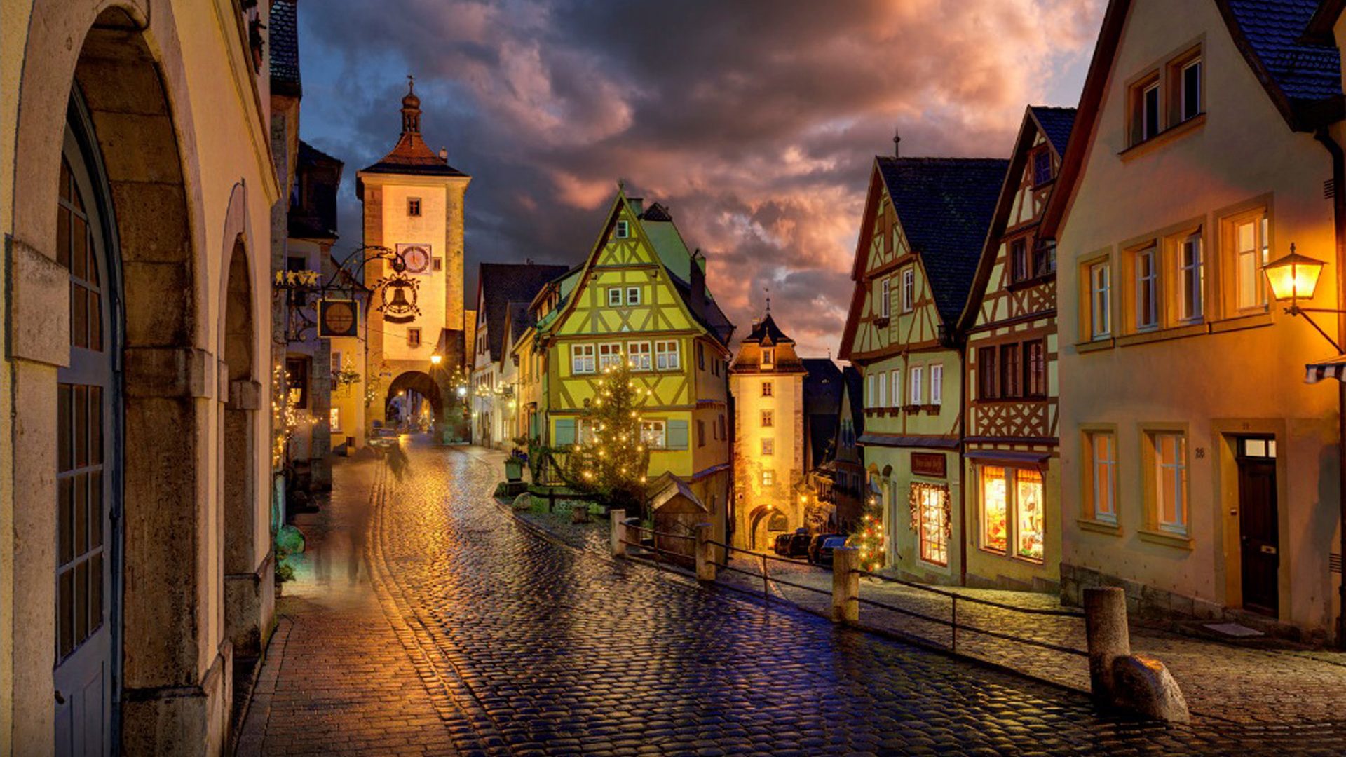 Rothenburg Ob Der Tauber Rain - HD Wallpaper 