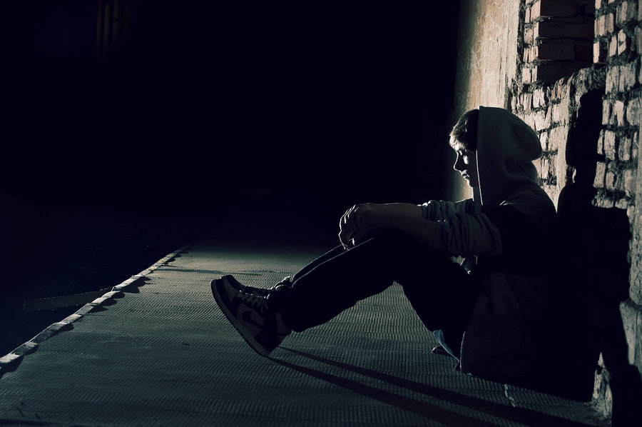 Alone Boy In Dark - 900x598 Wallpaper Alone Boy In Dark - 900x598 Wallpaper