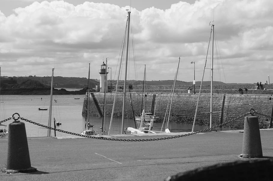 Port, Sailboat, Sea, Mast, Maritime, Marina, Lighthouse, - Monochrome - HD Wallpaper 