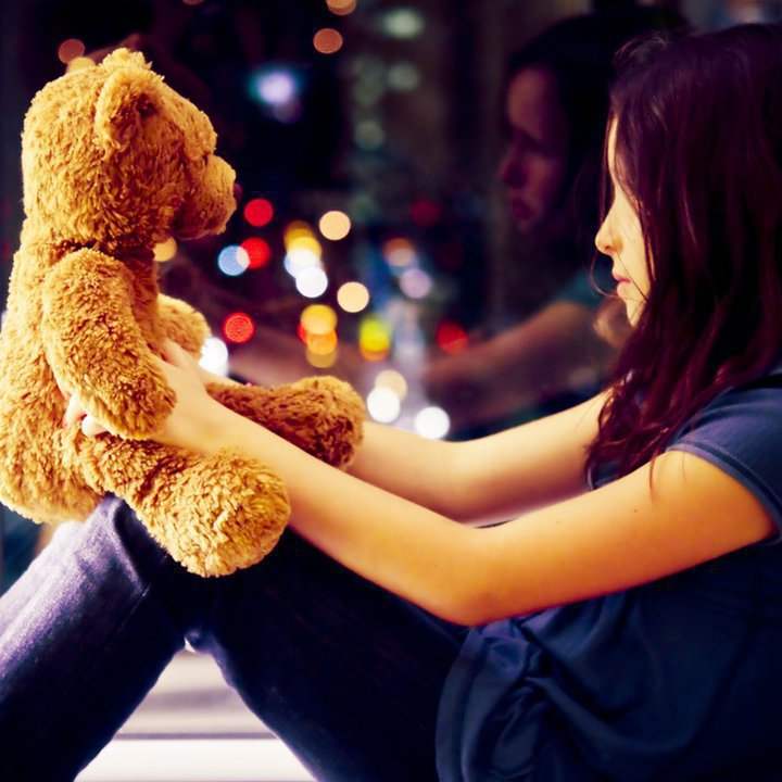 Sad Girl Dp With Teddy - HD Wallpaper 
