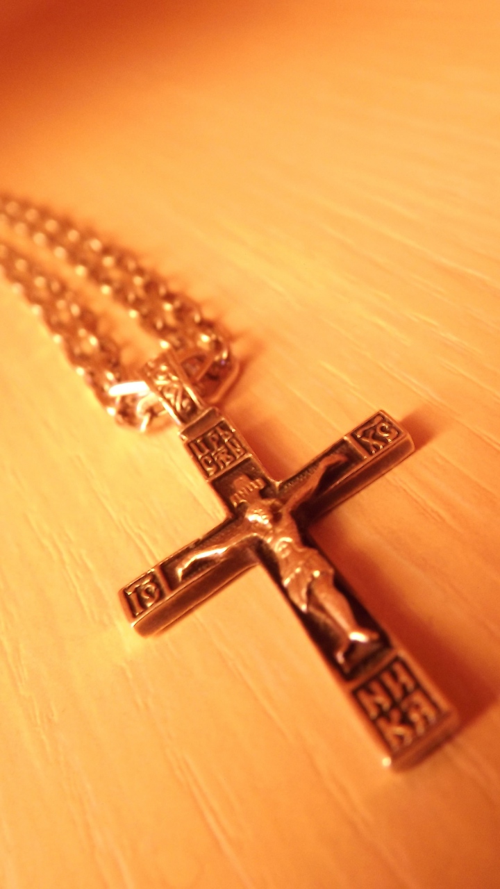 Cross Neckless Wallpaper - Rosary Wallpaper For Mobile - HD Wallpaper 