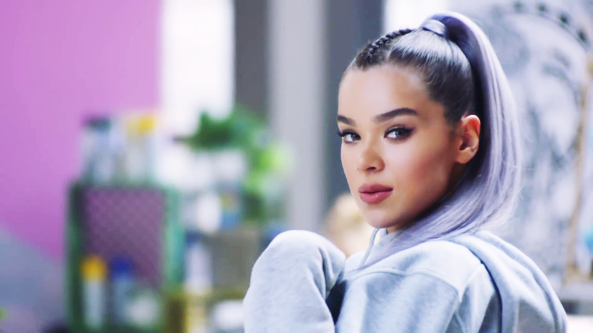 Hailee Steinfeld - HD Wallpaper 