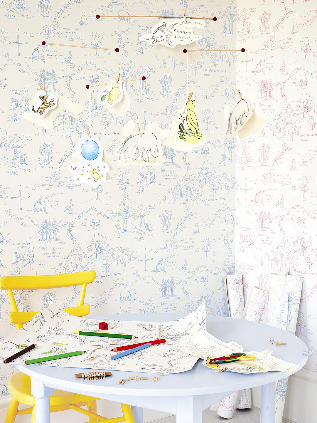 Designing Children S Bedrooms Is Often A Family Affair - Jane Churchill One Hundred Acre - HD Wallpaper 