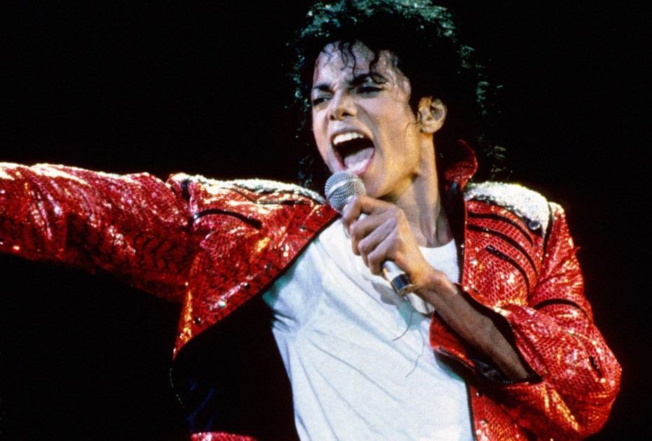 Michael Jackson Wallpaper - Michael Jackson Singing Song - HD Wallpaper 