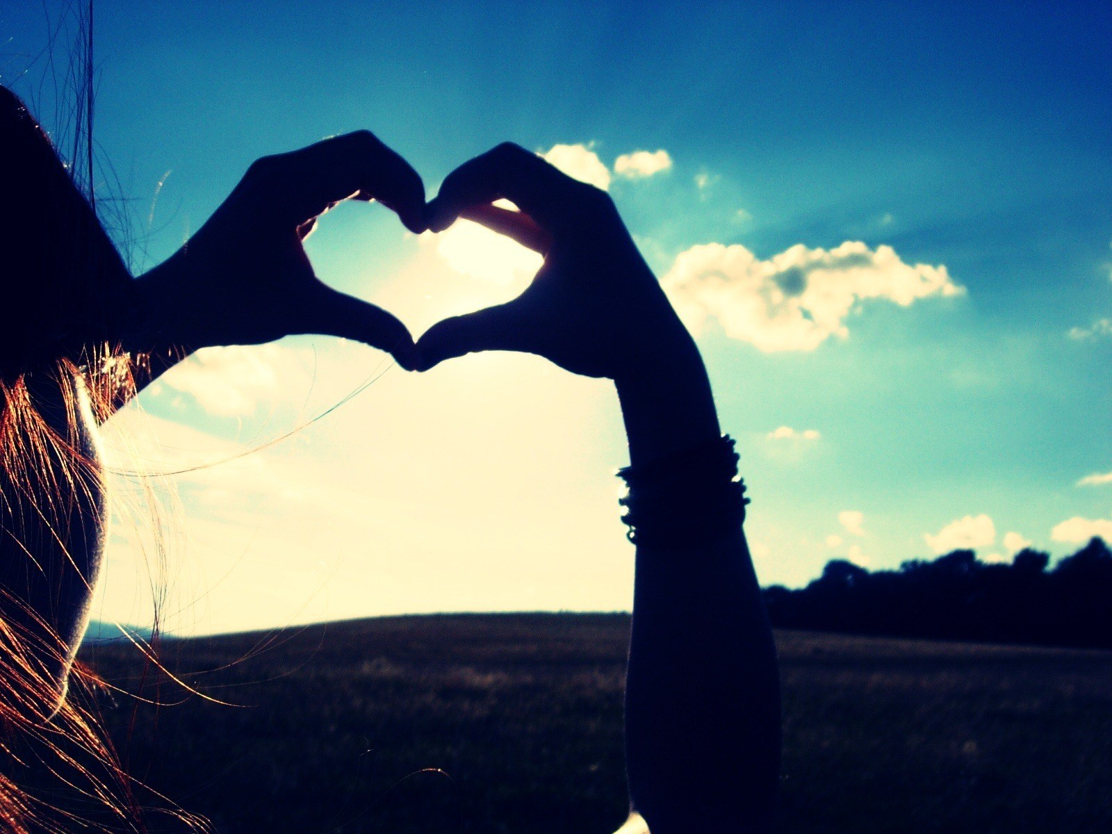 Us Love - HD Wallpaper 