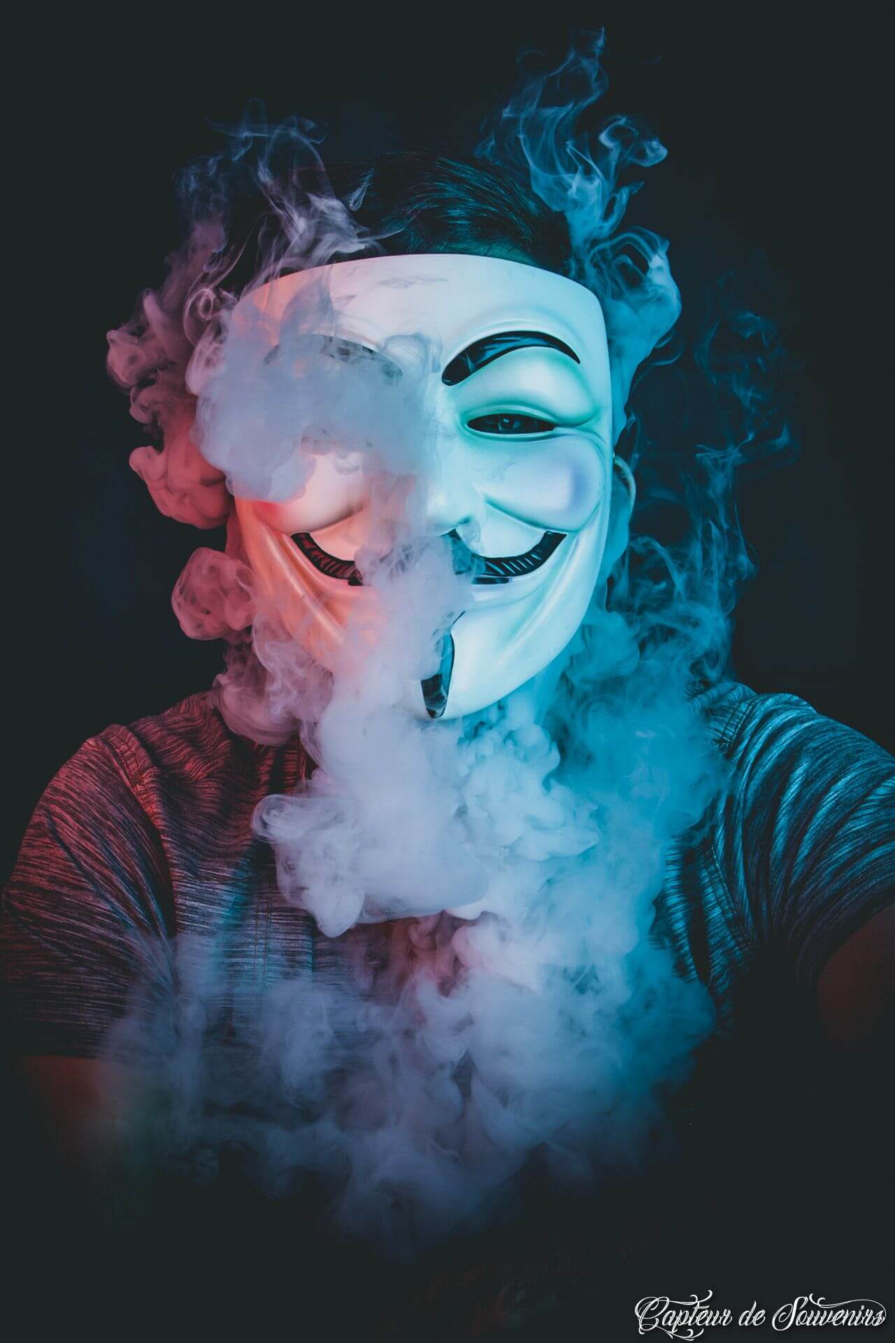 Joker Mask With Smoke - HD Wallpaper 