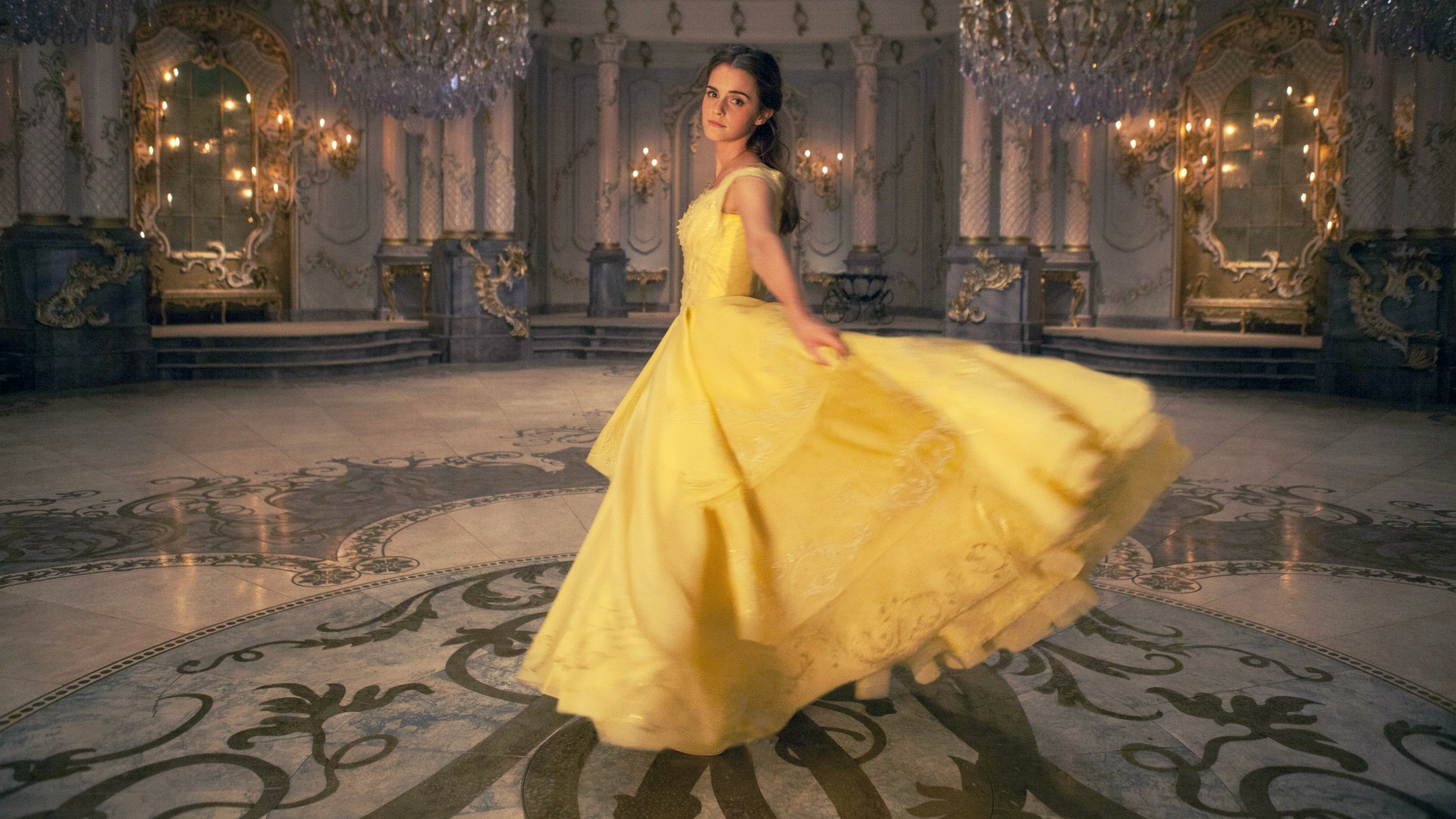 Emma Watson Beauty And The Beast Yellow Dress Wallpaper - Beauty And The Beast Wallpaper 2017 - HD Wallpaper 