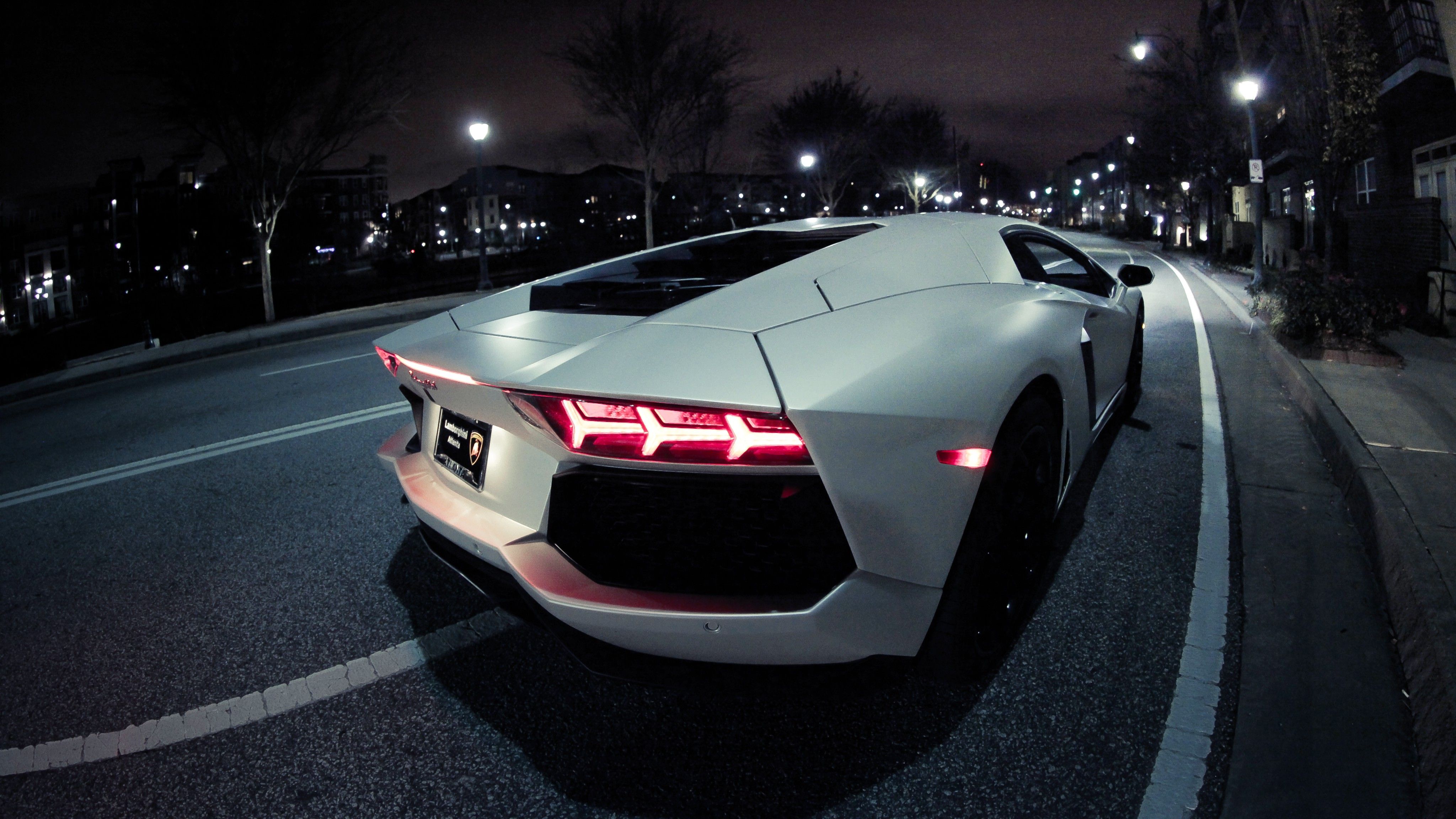 Lamborghini White Wallpapers Hd - Car Hd Wallpaper For Pc - HD Wallpaper 