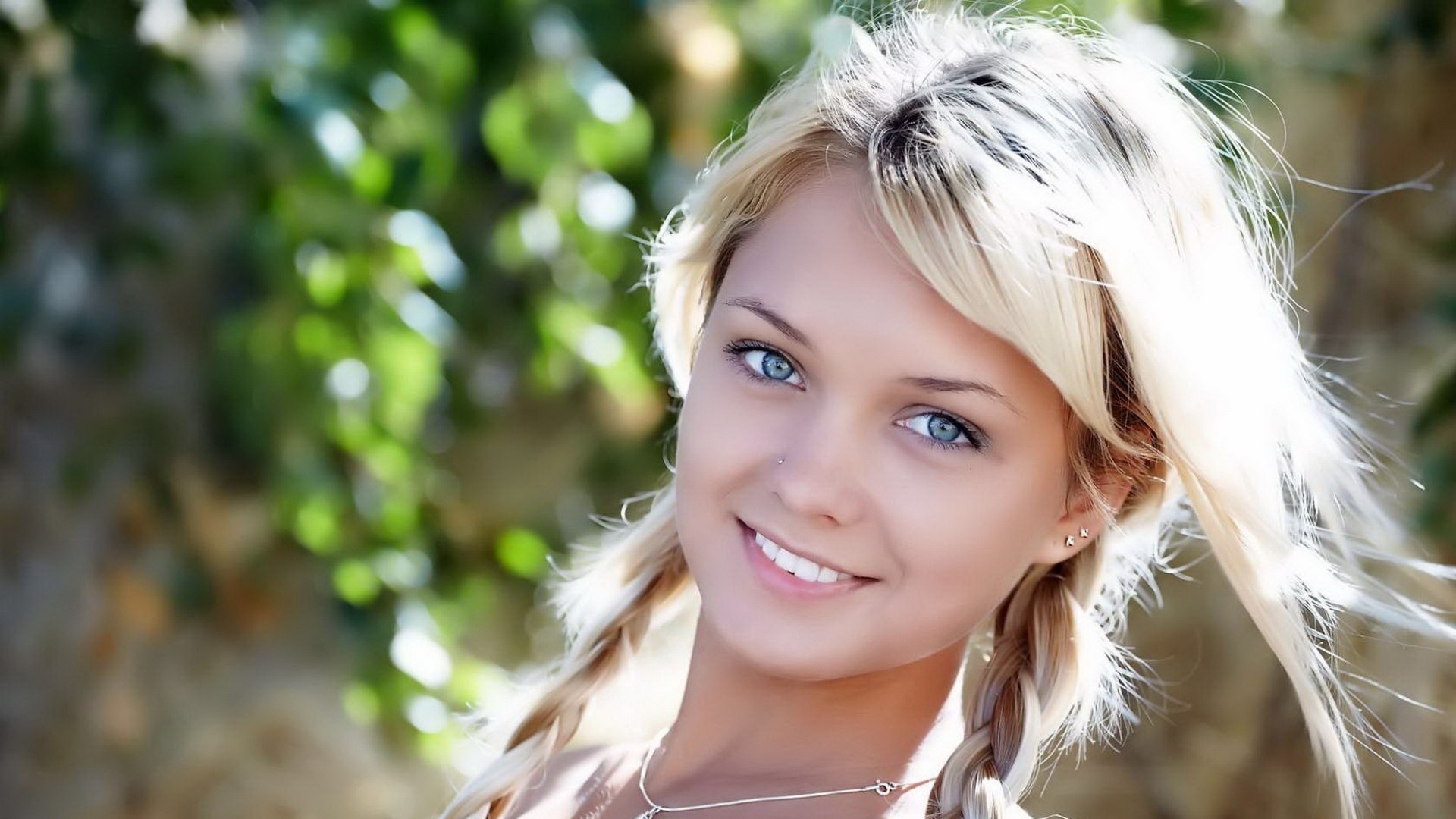 Eyes Girls Hd Images - Russian Girl Blue Eyes - HD Wallpaper 