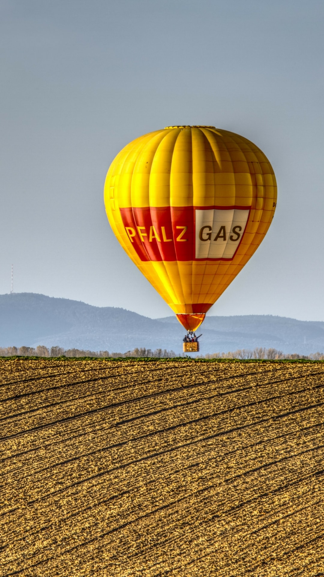 Mobile Wallpapers Free Download In Hd - Hot Air Balloons With Very Blue Sky Maxpixels - HD Wallpaper 