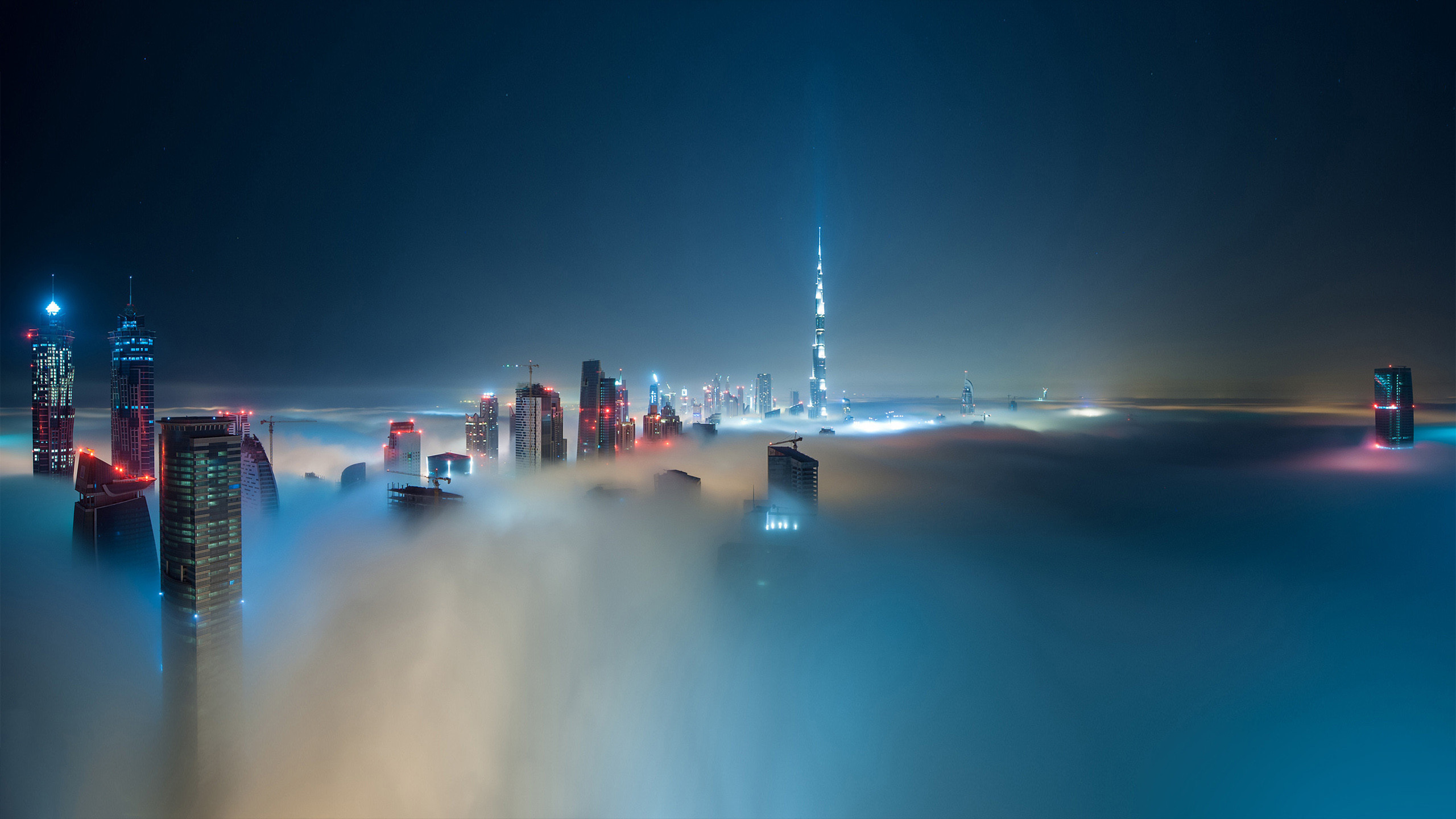 Burj Khalifa Wallpaper For Laptop - Dubai In Clouds - HD Wallpaper 