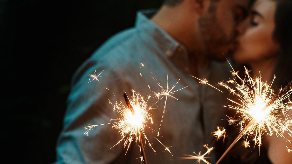 Diwali Images For Couple - 1200x675 Wallpaper Diwali Images For Couple - 1200x675 Wallpaper