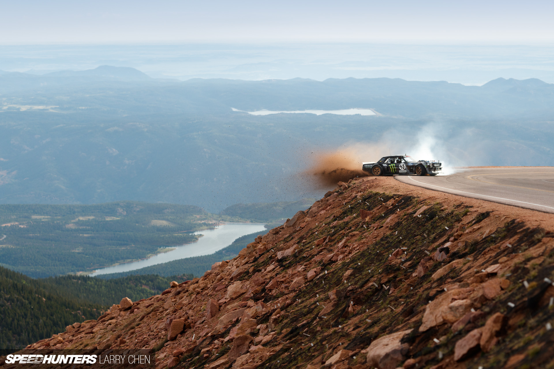 Larry Chen Pikes Peak - HD Wallpaper 
