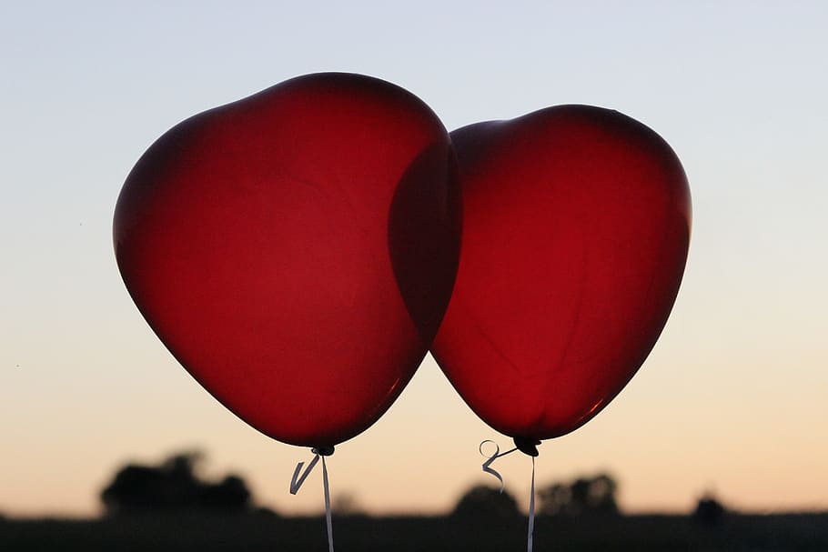Two Red Balloons, Heart, Romance, Heart Shaped, Wedding - Wedding - HD Wallpaper 