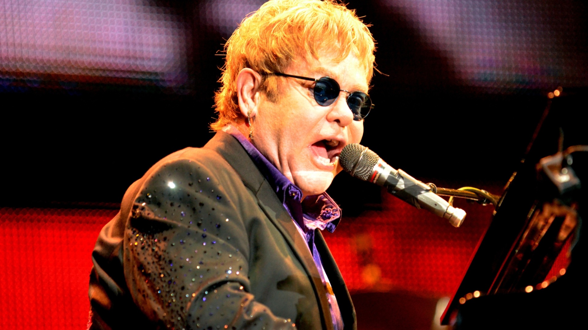 Elton John - HD Wallpaper 