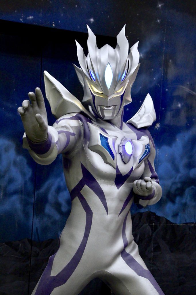 Ultraman Zero Beyond - HD Wallpaper 