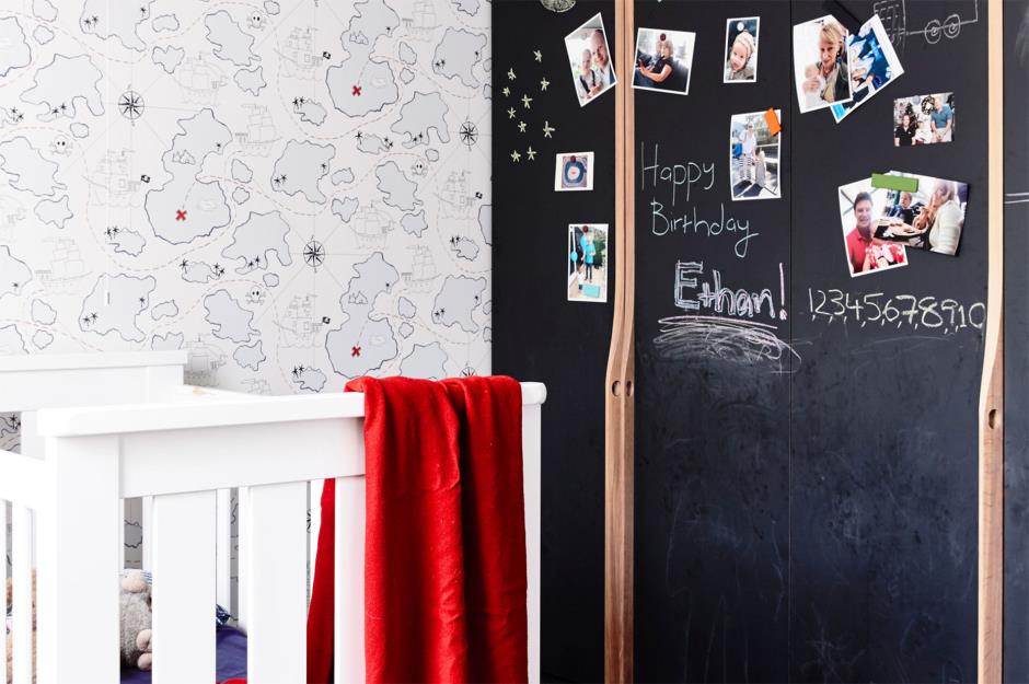 Quarto Com Parede De Lousa - HD Wallpaper 