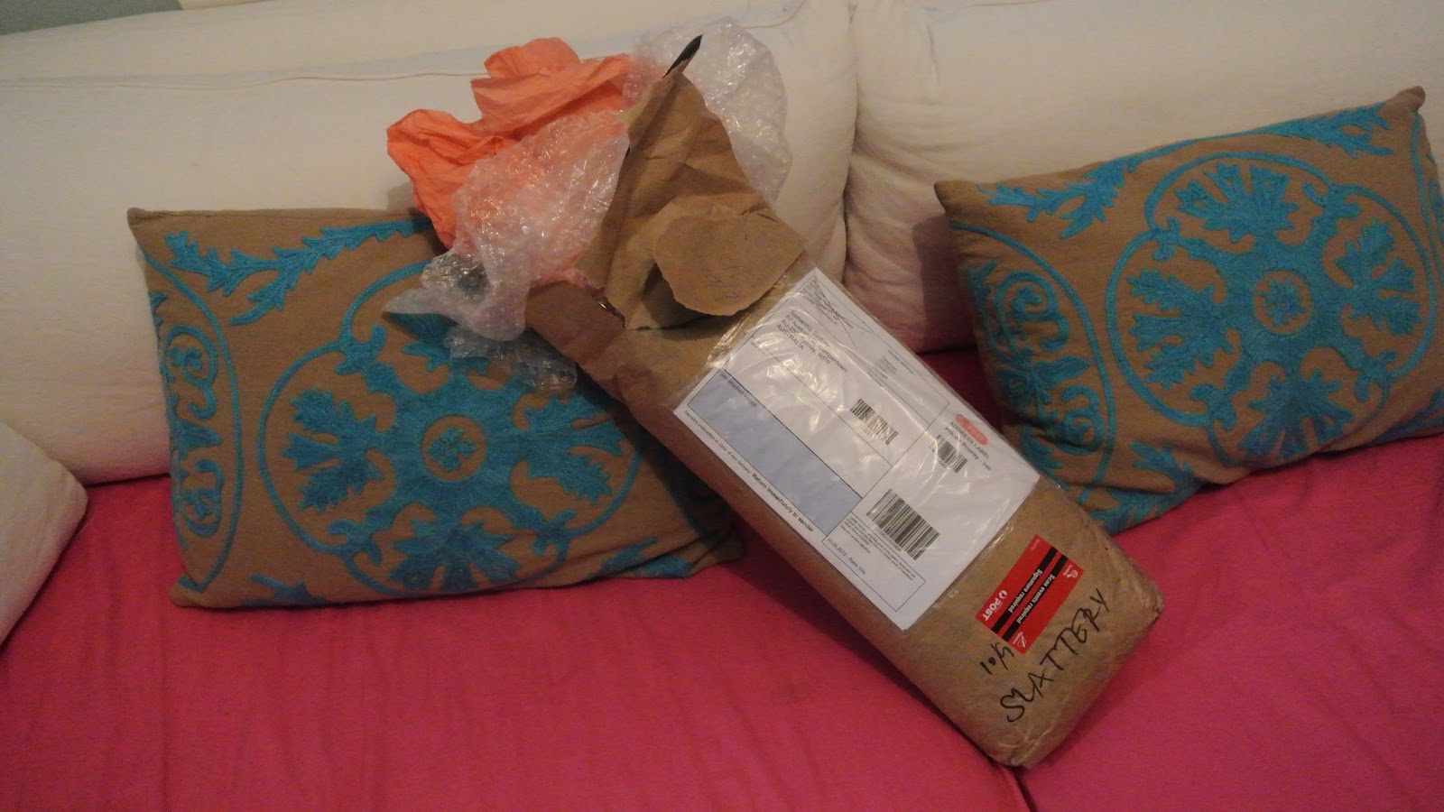 Cushion - HD Wallpaper 