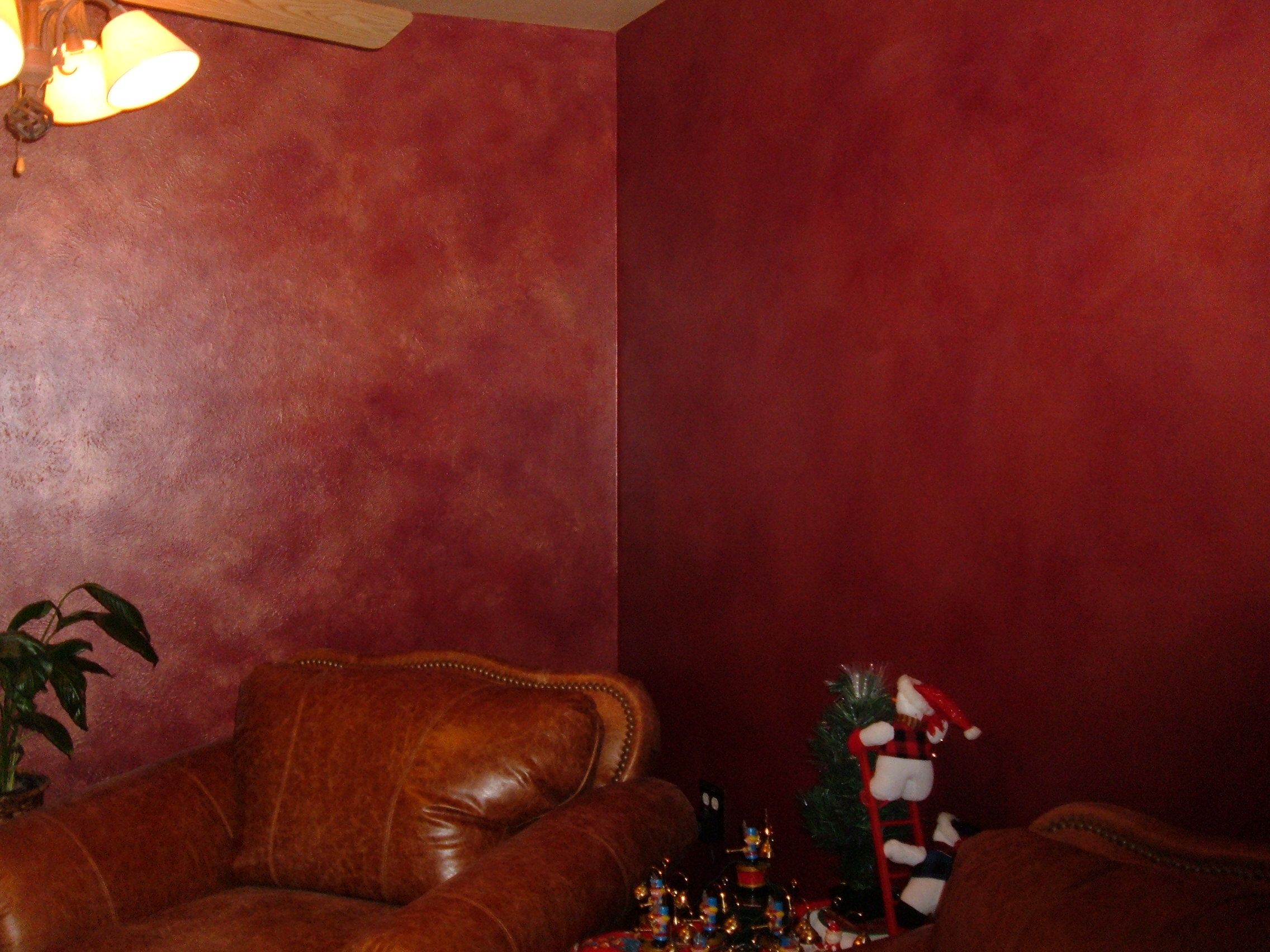 Red And Gold Wall Paint - HD Wallpaper 