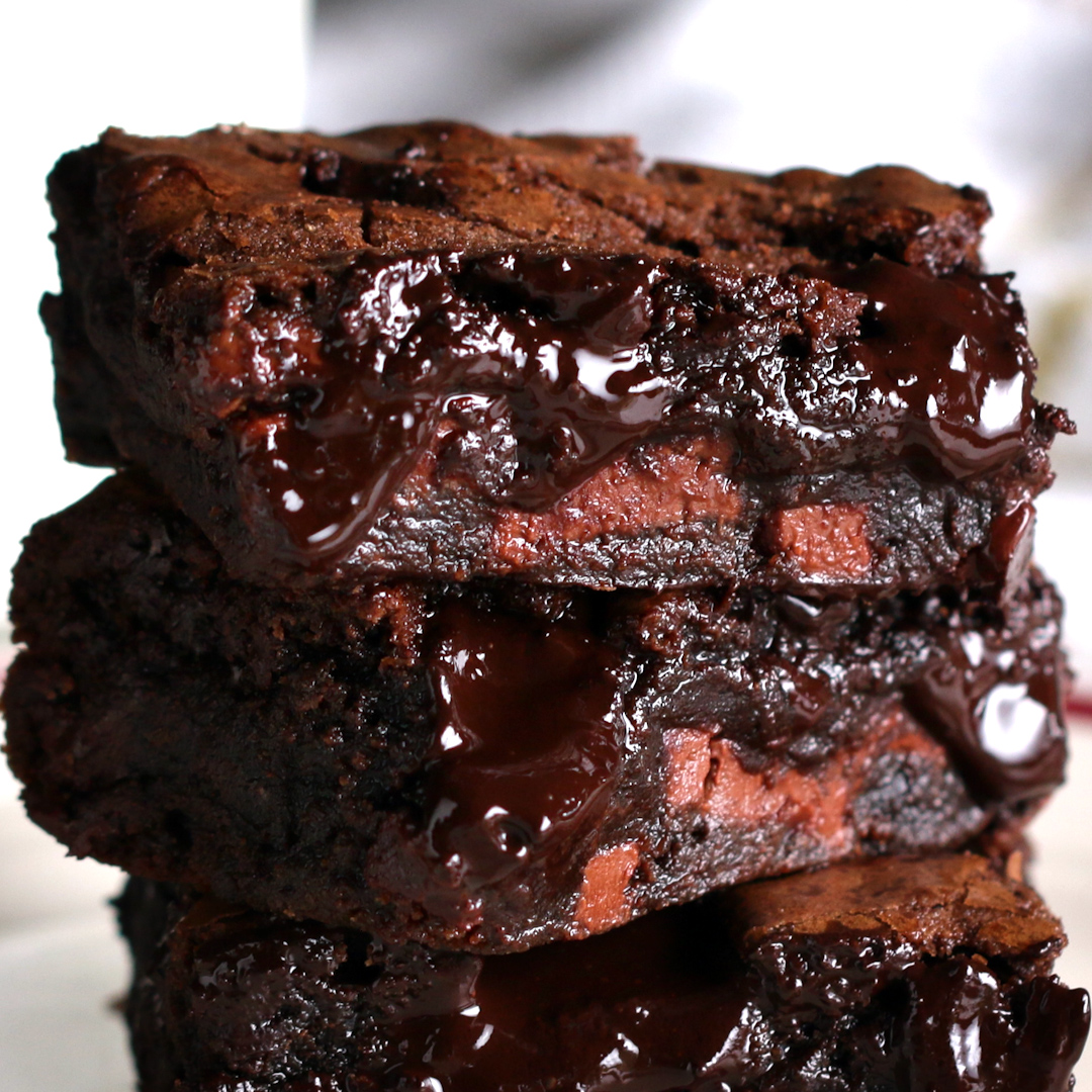 Tasty Fudgy Brownies - HD Wallpaper 