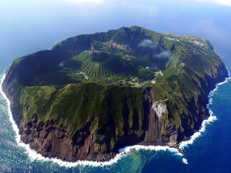 Volcanic Island Of Aogashima - HD Wallpaper 